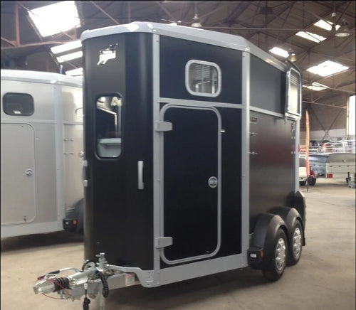 2-seater van HB506 Comfort bridge-doors IFOR Williams 2600Kg – Image 1