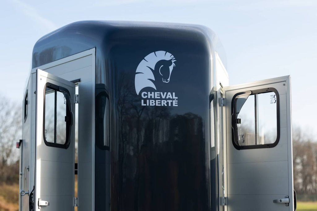Cheval Liberté 2 PL Touring Jumping Luxe van – Image 8