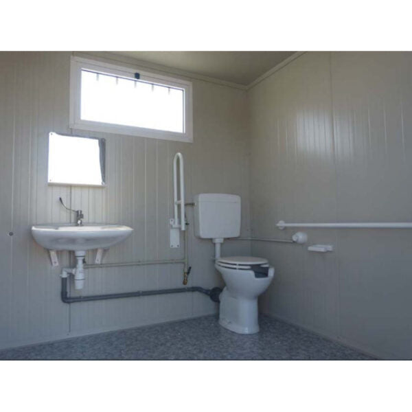 Bloc sanitaire PMR neuf avec WC et lavabo PMR, dimensions adaptées aux normes PMR – Image 5