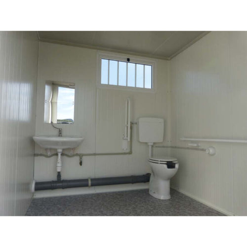 Bloc sanitaire PMR neuf avec WC PMR, lavabo PMR, WC standard et lave-mains – Image 2