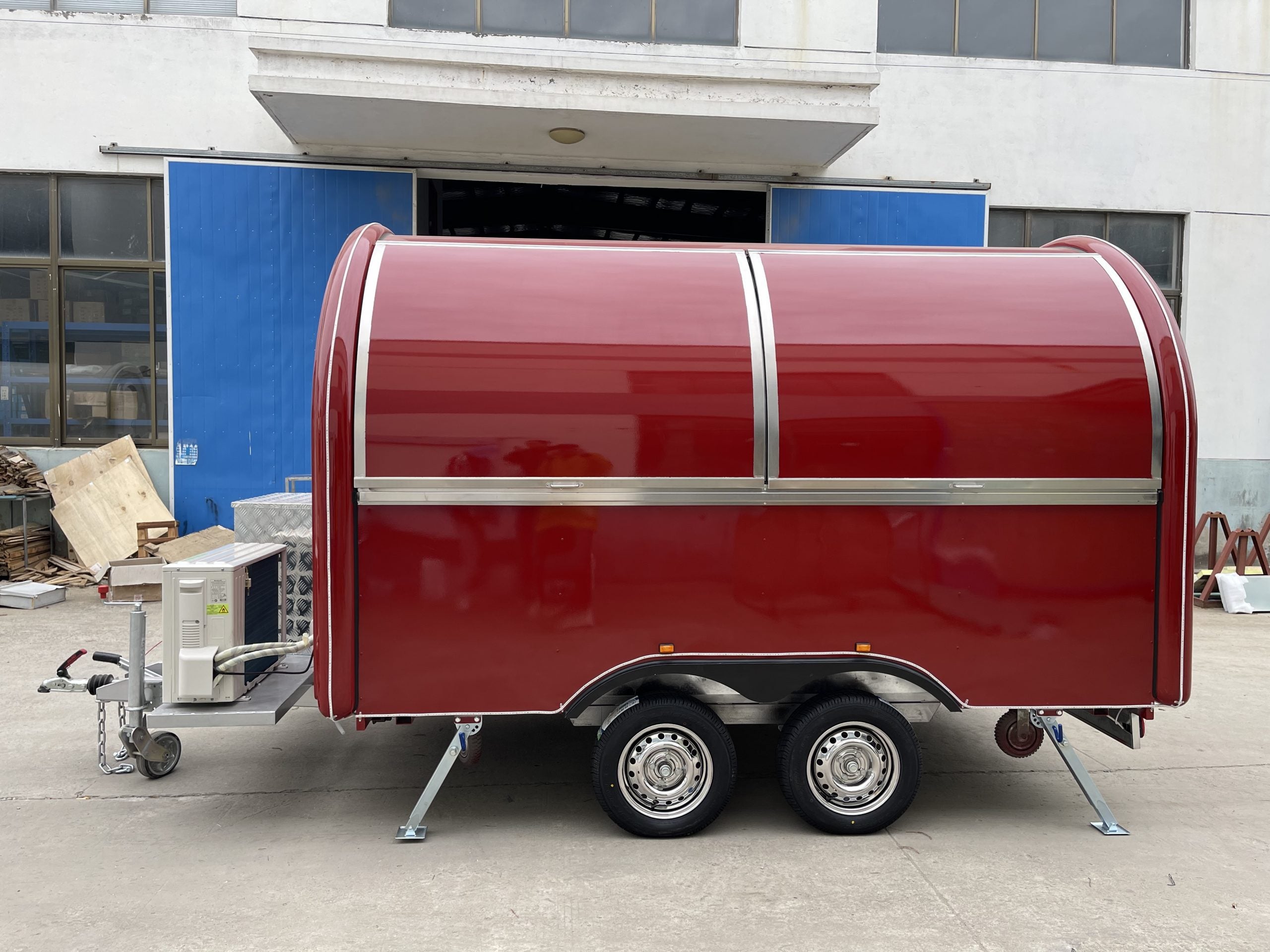 REMORQUE FOOD-TRUCK DOUBLE ESSIEUX 900KG 4.8M 2021