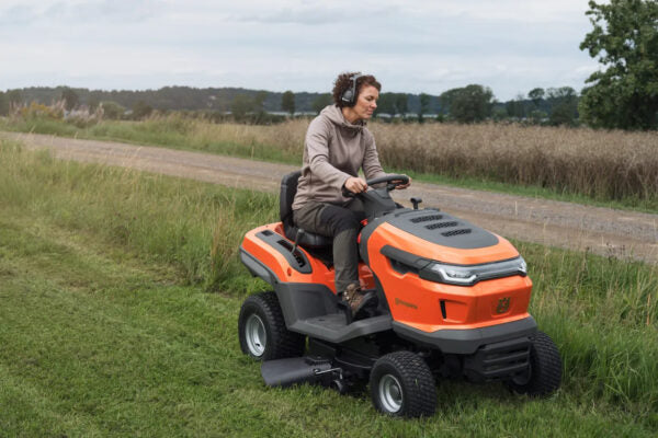Tondeuse autoportée Husqvarna TS 215T - 15.9 CV – Image 2