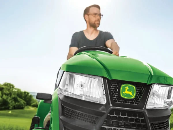Tondeuse autoportée John Deere X380 - Performances exceptionnelles – Image 7