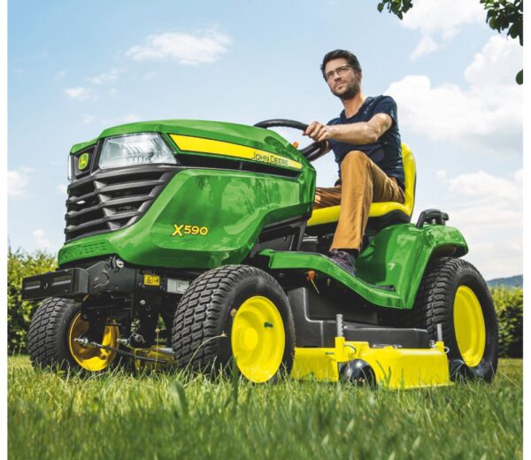 Tondeuse autoportée John Deere X590 - Performances exceptionnelles – Image 3
