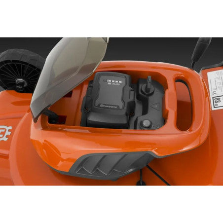 Tondeuse à batterie Husqvarna LC142iS avec pack de 2 batteries – Image 6