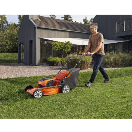 Tondeuse à batterie Husqvarna LC142iS avec pack de 2 batteries – Image 7