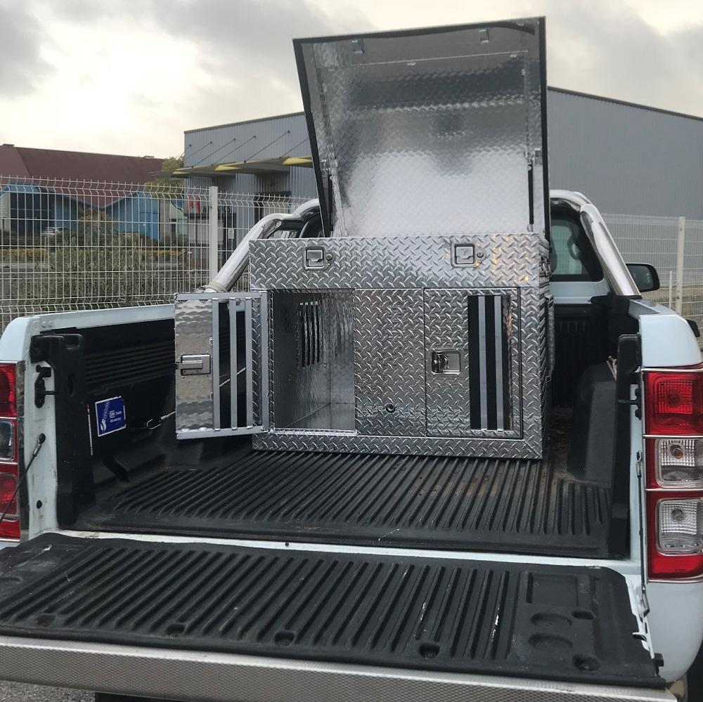 Coffre transport de chiens 1000 x 930 x 760 mm, 30 kg, Aluminium strié – Image 6